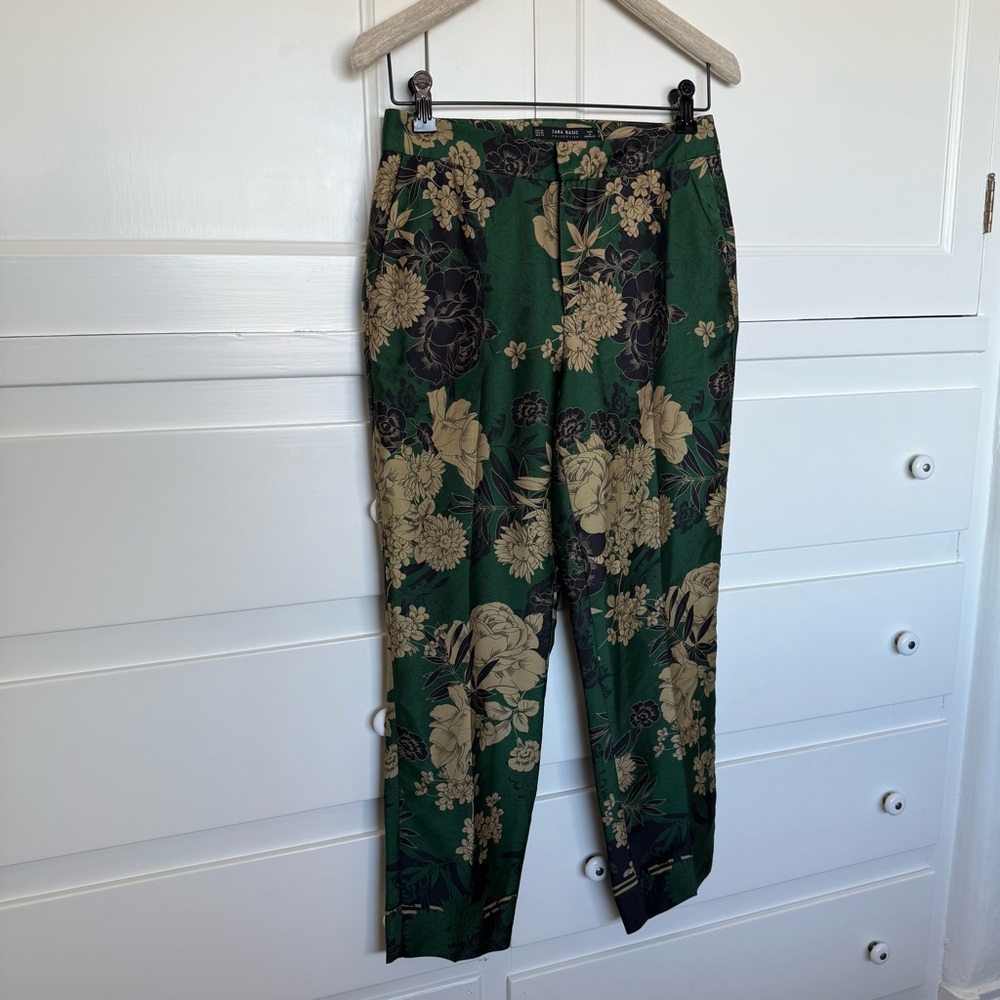 Green and Black Chino Pants with Relaxed Fit